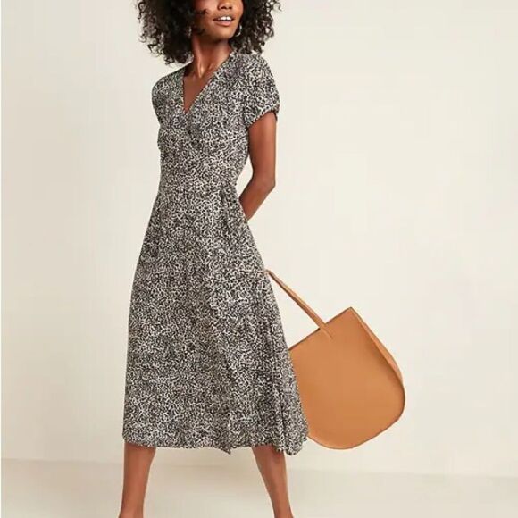 Old Navy Leopard Print Wrap Dress size L - Picture 1 of 5